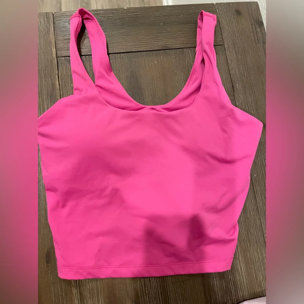 Set of Three Fitness Workout Tank Tops in Pink, Red, & Light Lavender SZ Medium - Picture 4 of 6